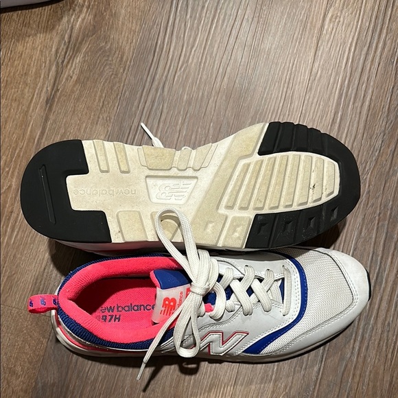 New Balance White and Blue Sneakers - Picture 3 of 3